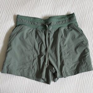 lululemon athletica dance studio high-rise short